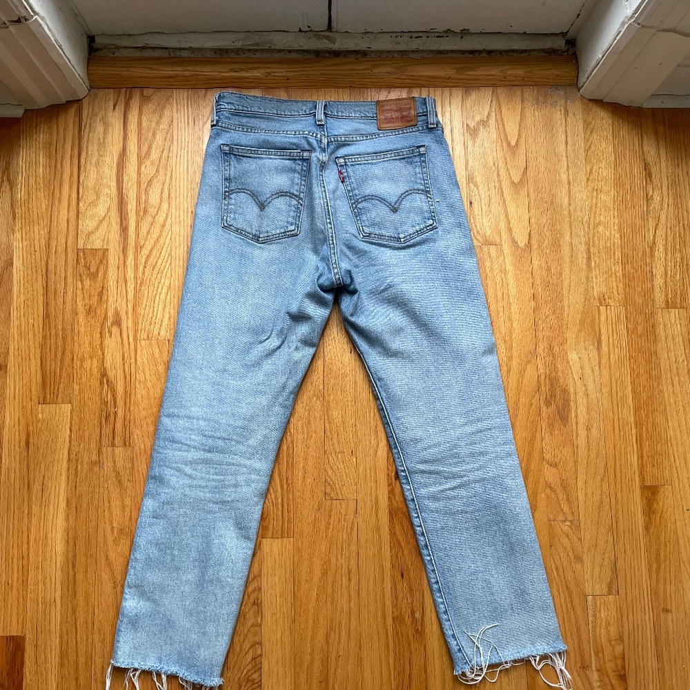 Levi’s Wedgie Straight Raw Hem Jeans